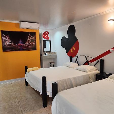 Wally World Inn Comayagua Bagian luar foto